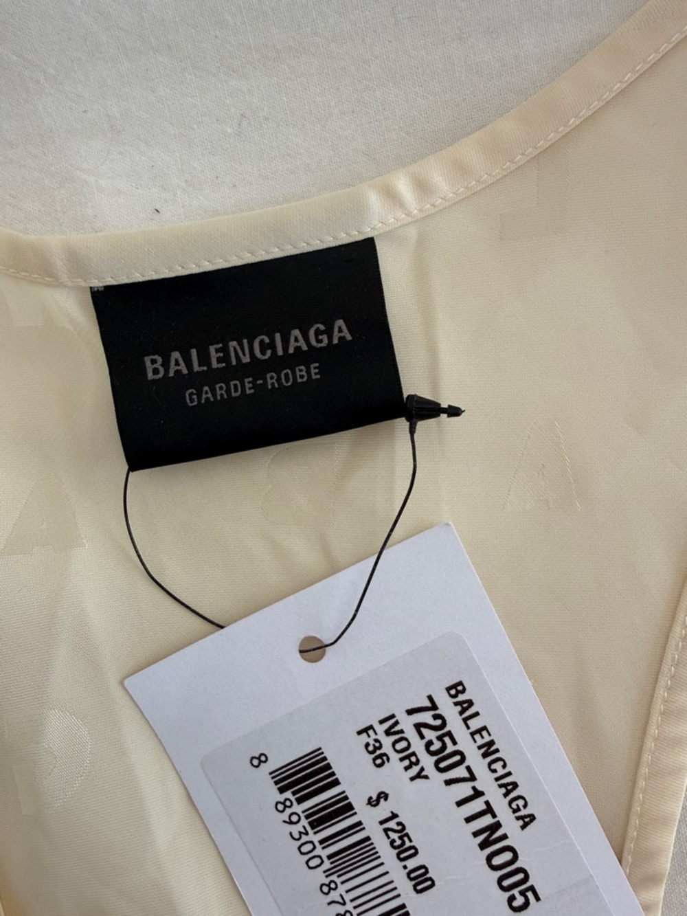 Balenciaga Cream Logo-Print Racerback Tank Top - Picture 7 of 7